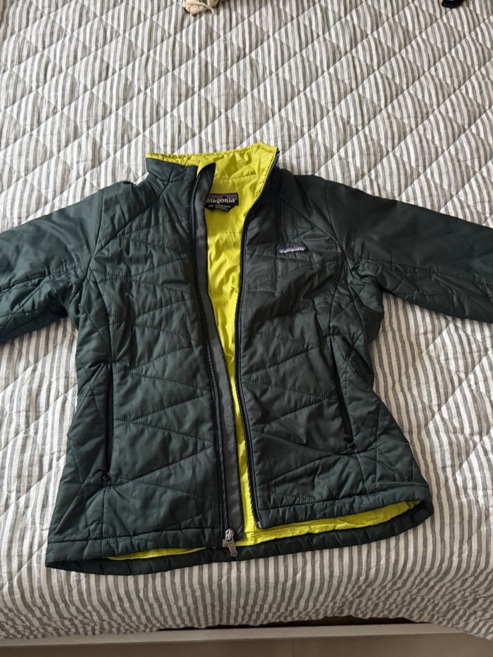 Patagonia diamond quilted jacket women’s XS
